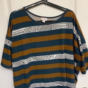 Lularoe Irma Top. Size large.